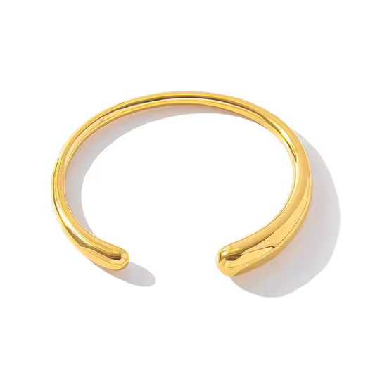 IVONNE CUFF
